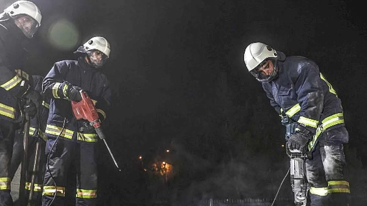 Antalya Büyükşehir Belediyesi İtfaiyesi her an deprem olacakmış gibi hazırlanıyor