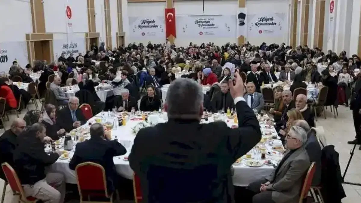Ankara Keçiören'de emekli askerler aynı sofrada