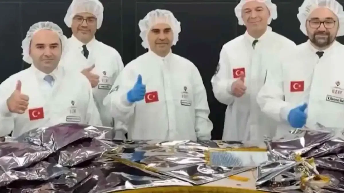 Uzay aracı çevresel testler için TUSAŞ'ta
