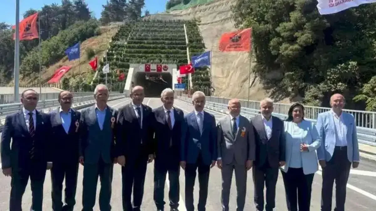 Bursa ulaşım ağı genişliyor... Doğancı Tüneli açıldı