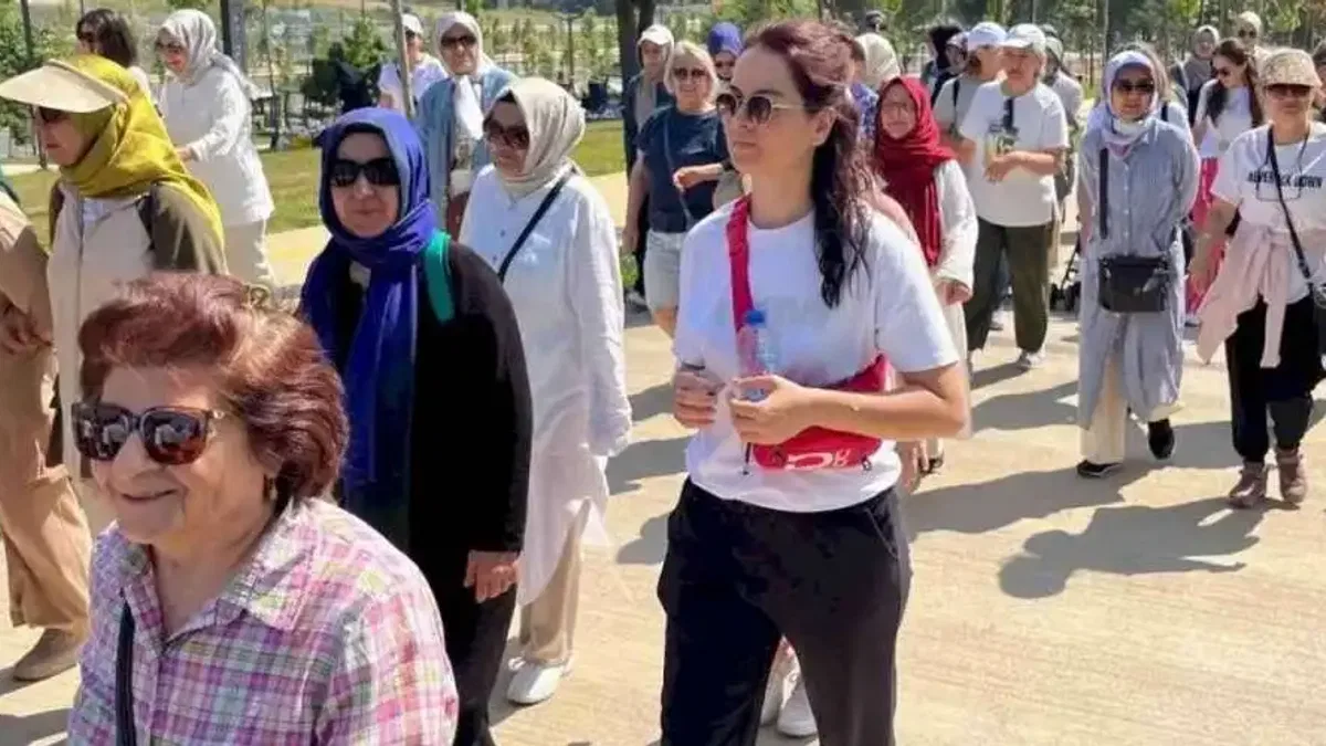 Kadınlar sağlıklı yaşam için yürüdü