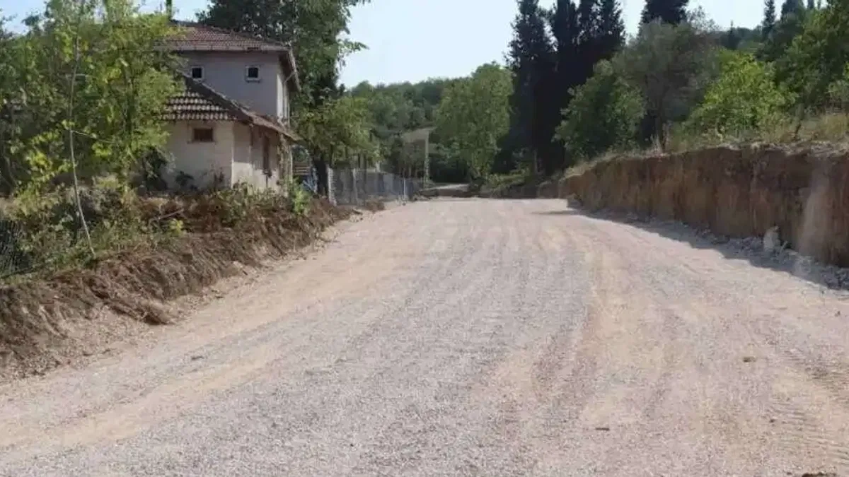 İzmit Belediyesinden Arızlı Mahallesi’ne yeni imar yolu