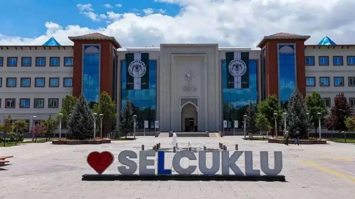 Selçuklu’nun sembol mekanları yeşil beyazla donatıldı