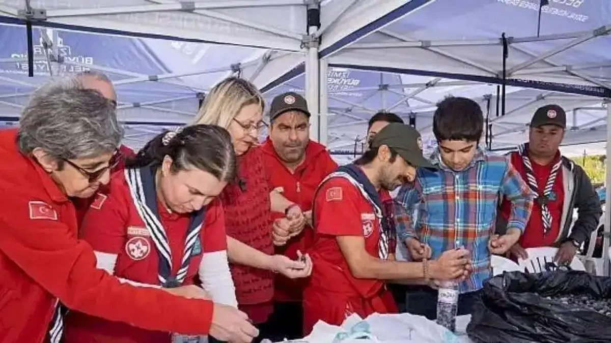Engelli bireyler zeytin hasadı sayesinde sosyalleşti