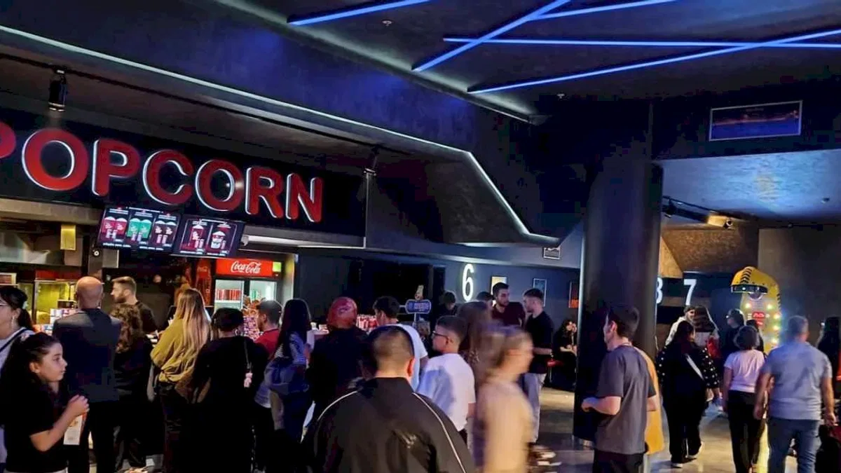 Sinema salonlarında hafta sonu rekor katılım
