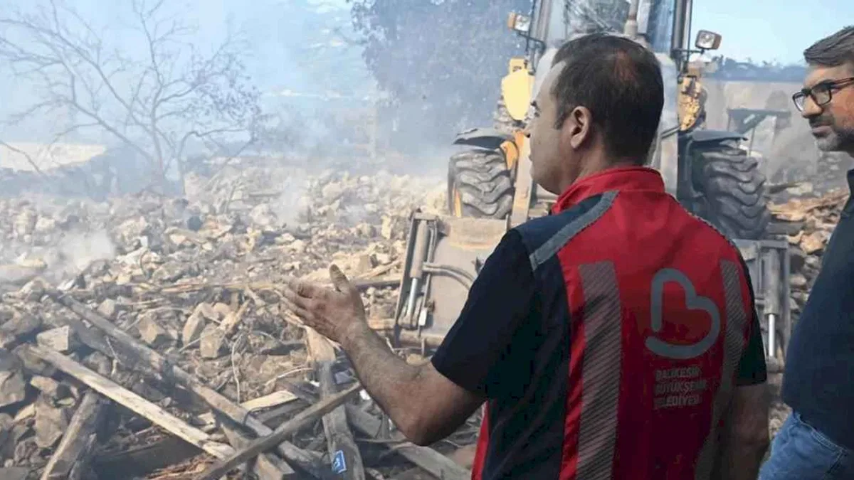 Bakan Kurum, Sındırgı Depremi’ndeki hasar boyutunu açıkladı