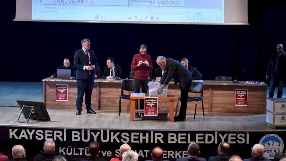Kayseri'de 'Arılar çoğalsın, bereket katlansın'da kura heyecanı