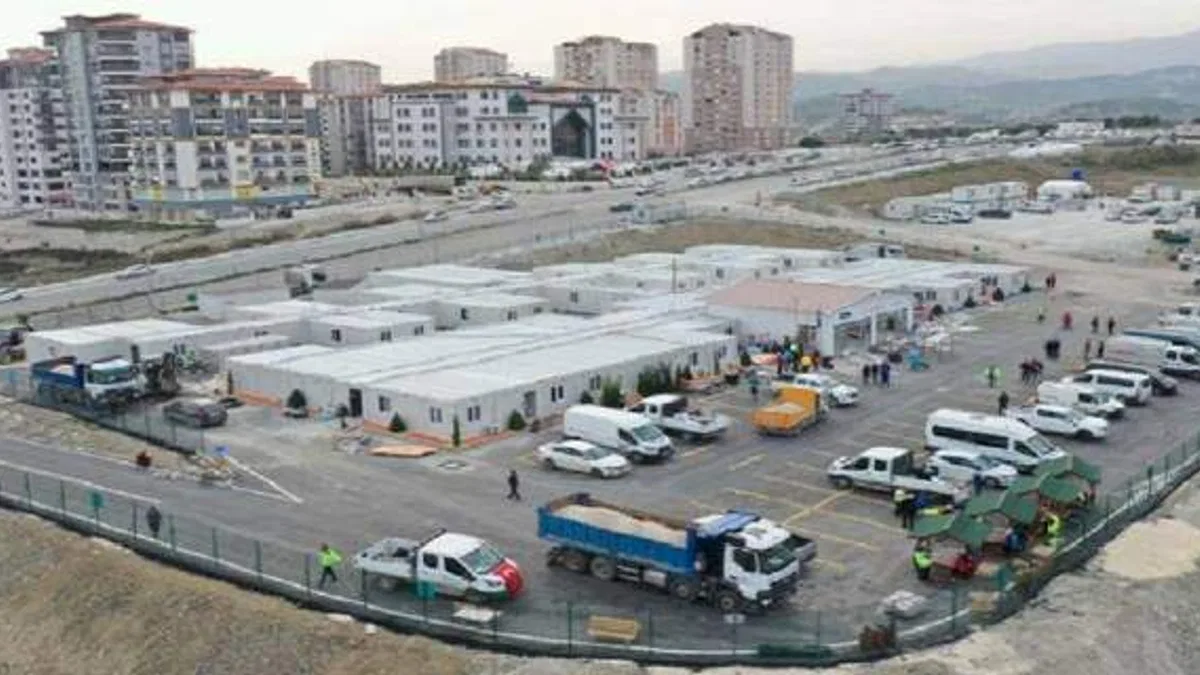 Kocaeli Büyükşehir Hastanesi Hatay'da hasta kabulüne başladı