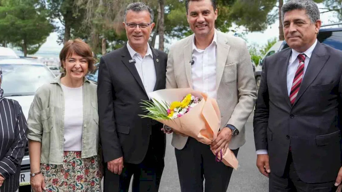 Manisa Alaşehir’de Başkan Zeyrek muhtarlarla buluştu