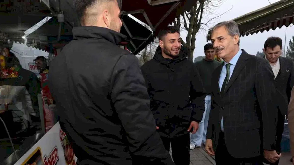 Başkan Alemdar Sakarya Yenikent'te esnafla bir araya geldi