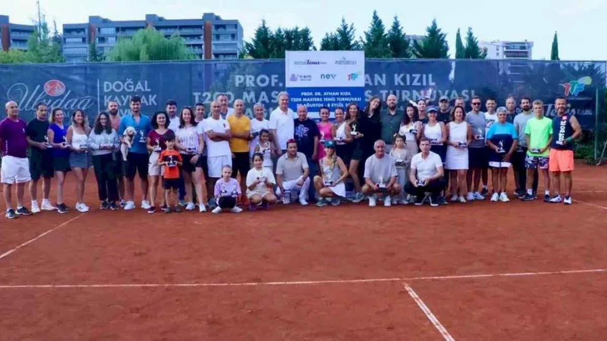 Prof. Dr. Ayhan Kızıl T200 Masters Tenis Turnuvası’nda 7. yılın şampiyonları belli oldu