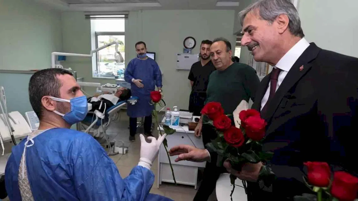 Sakarya Büyükşehir'den sağlıkçılara anlamlı ziyaret