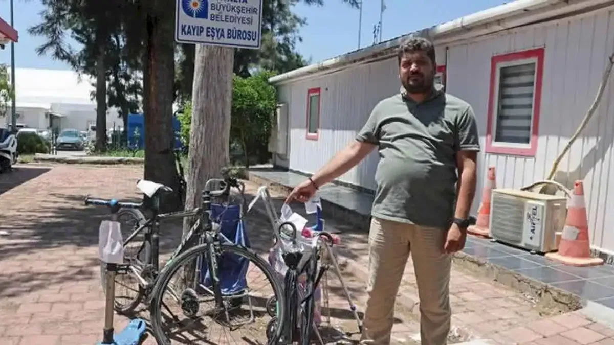 Antalya'da toplu taşımada unutulan eşyalar sahiplerini bekliyor