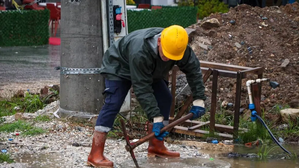 Sakarya'da sağanak yağışın izleri siliniyor
