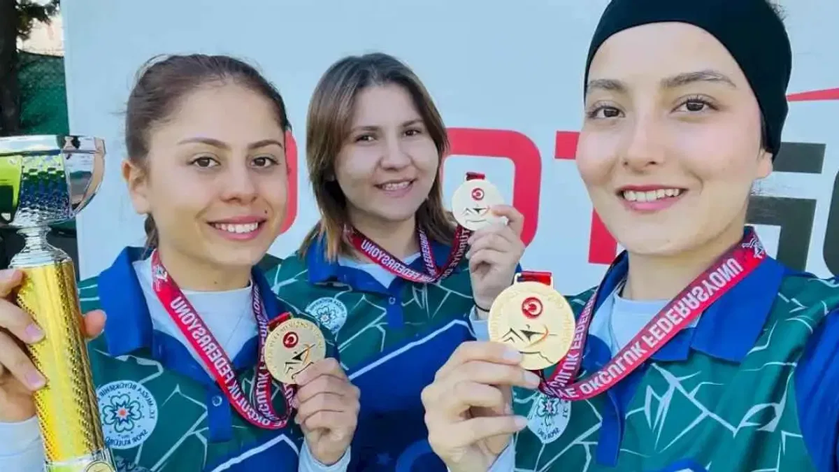 Muğlalı okçular Antalya’dan birincilik ve üçüncülükle döndü