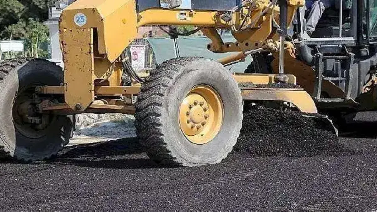 Altınkum'da asfalt çalışmalarına hız verildi