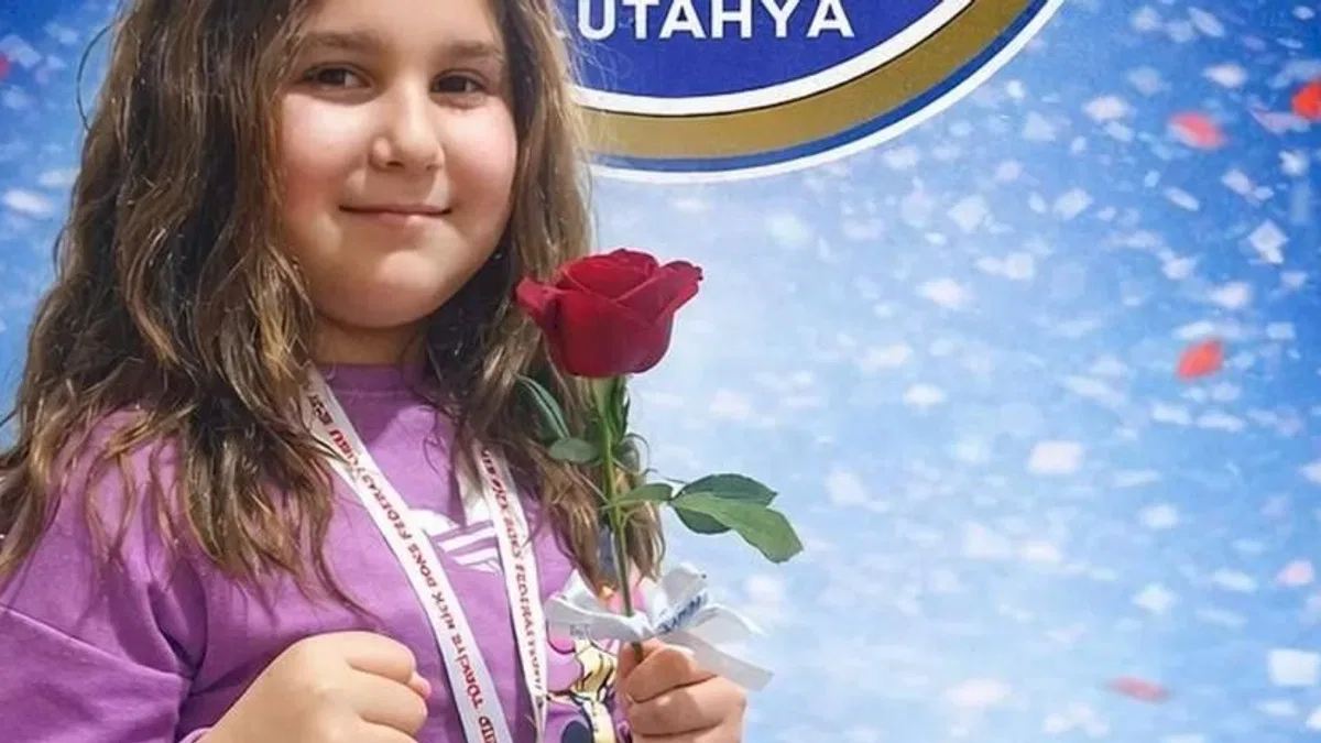 Minik sporcu İdil Çakır’dan Türkiye ikinciliği
