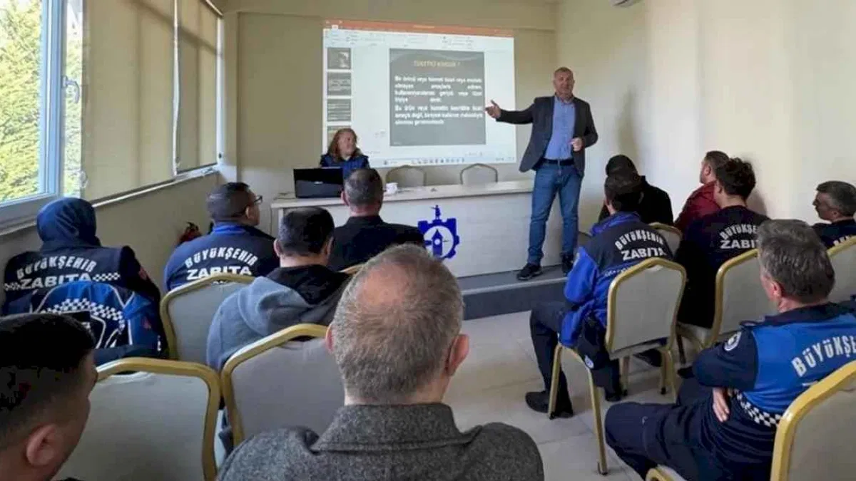 Kocaeli zabıtasına tüketiciyi koruma eğitimi