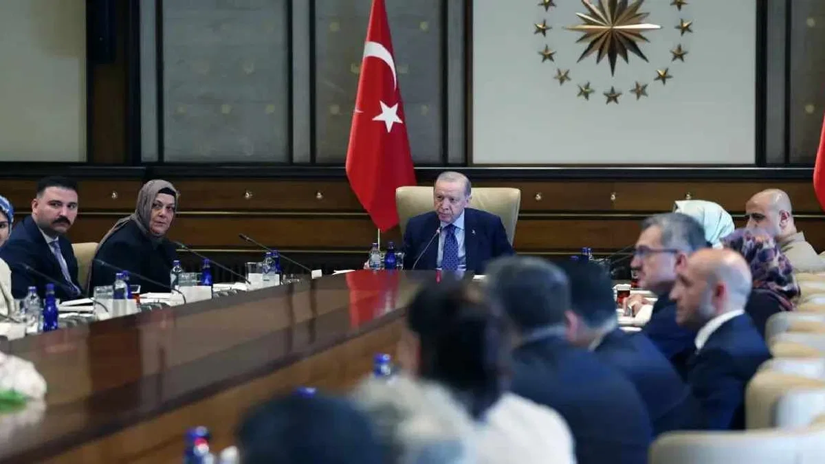 Cumhurbaşkanı Erdoğan şehit yakınları ve gazileri ağırladı