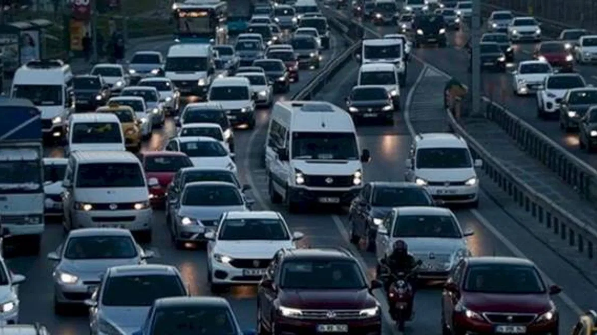 Trafiğe 235 bin 317 taşıt daha eklendi
