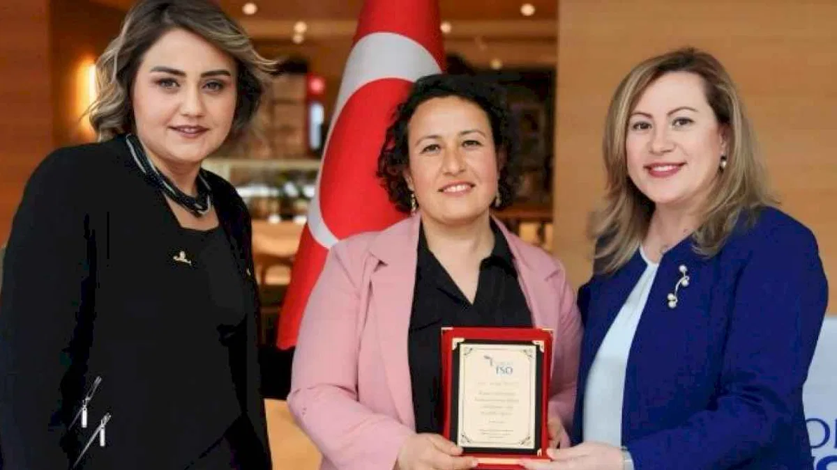 Tokat’ta kadınların başarı öyküleri plaket aldı