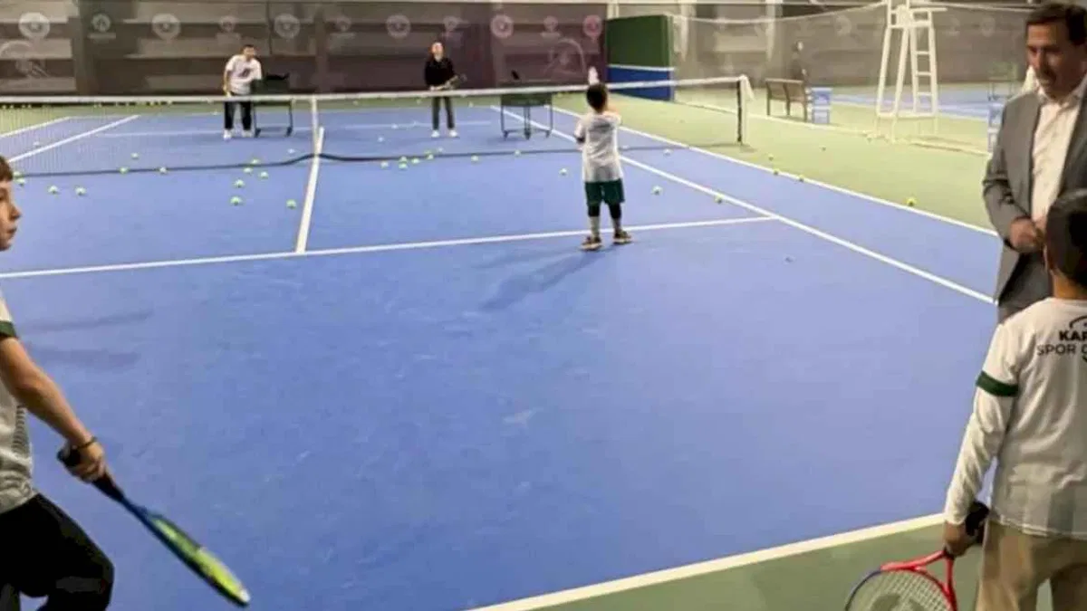 Konya'da Başkan Kılca Tenis Kortu’nda sporseverlerle buluştu