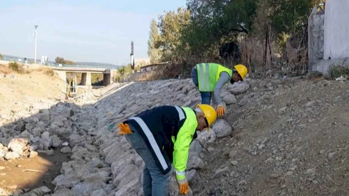 İzmir Yarımada dereleri ıslah ediliyor