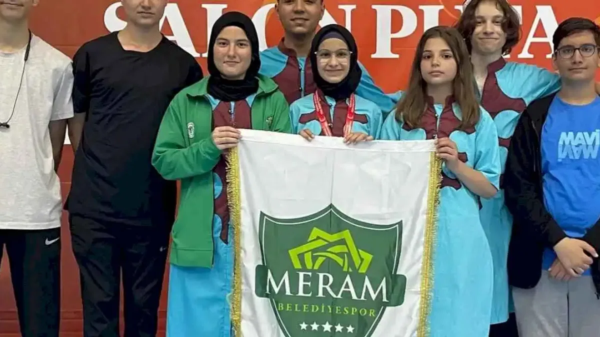 Konya Meram Belediyespor'da Türkiye ikinciliği sevinci
