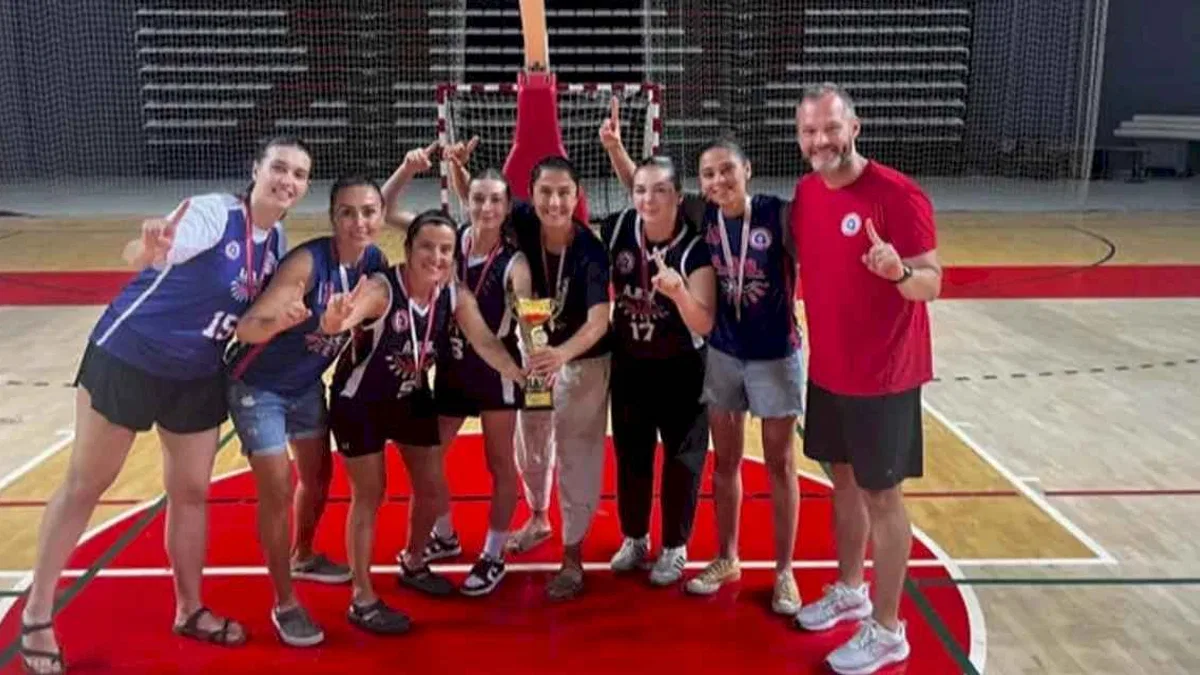 Antalya Büyükşehir Basketbol Yerel Lig'de şampiyon oldu