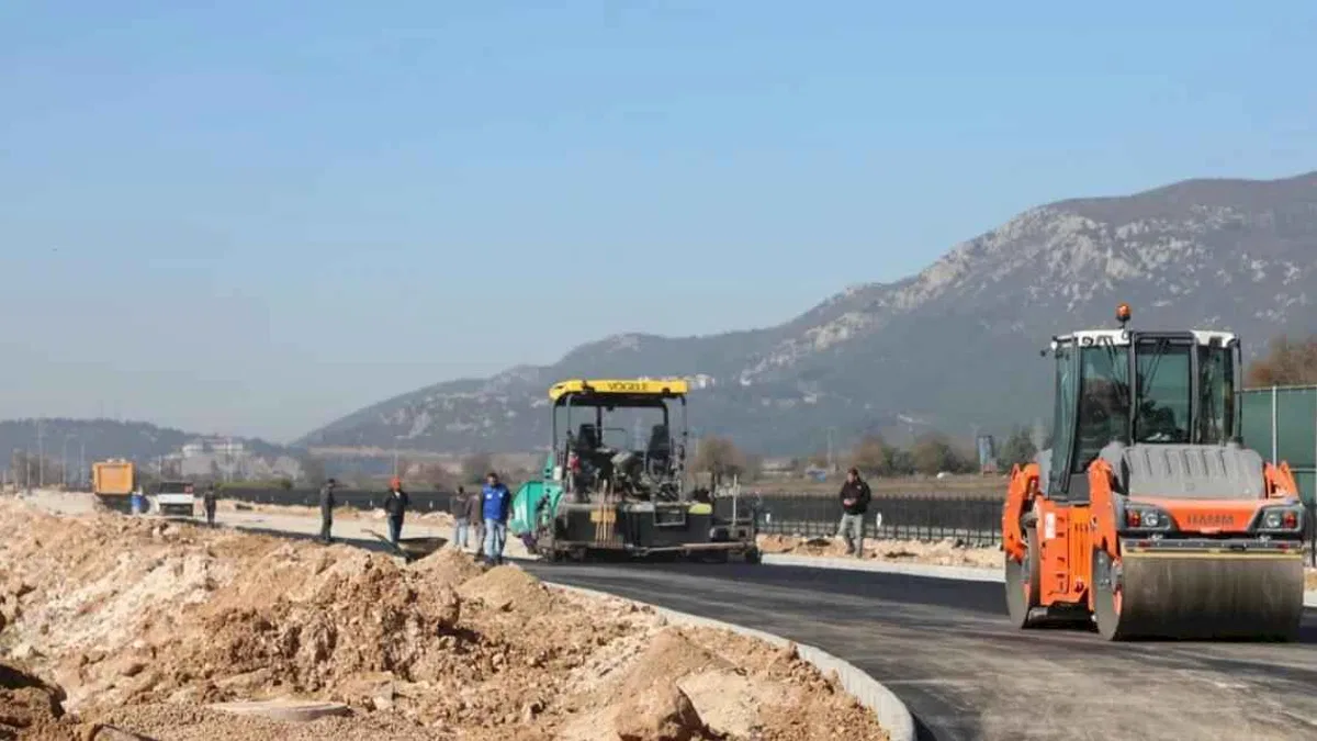 Muğla'da AVM bağlantı yolunda son rötuşlar