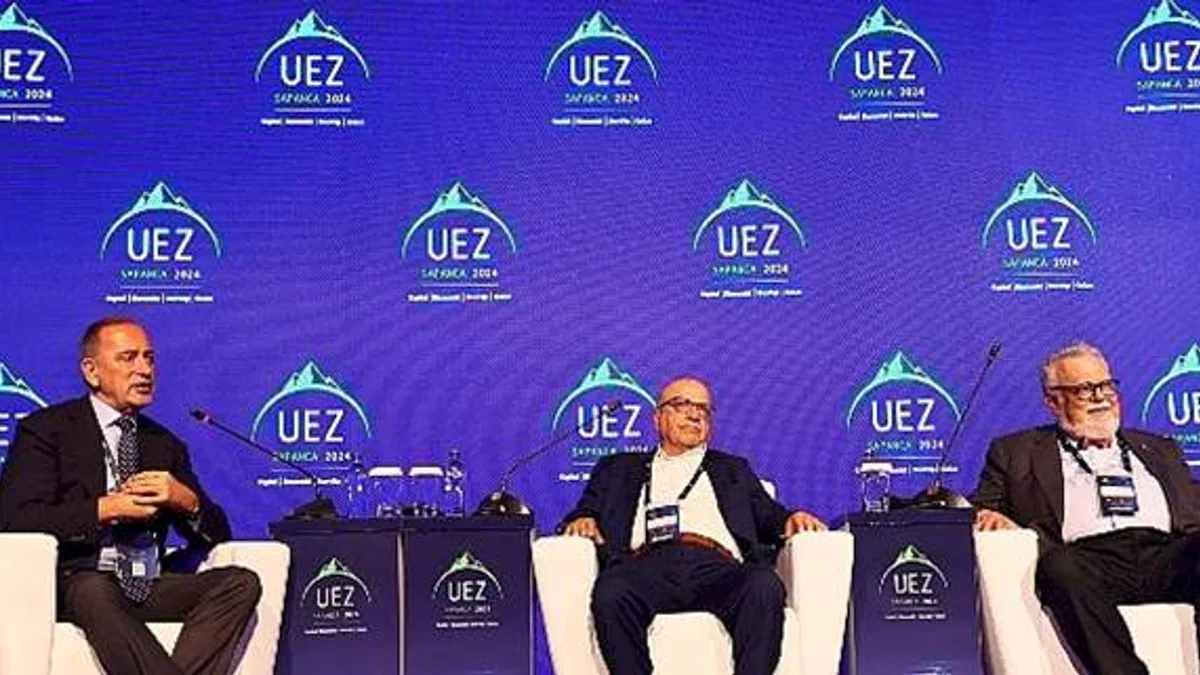 Ünlü Akademisyenler UEZ Sapanca 2024'te Felsefe ve Modern Bilimi Ele Aldı