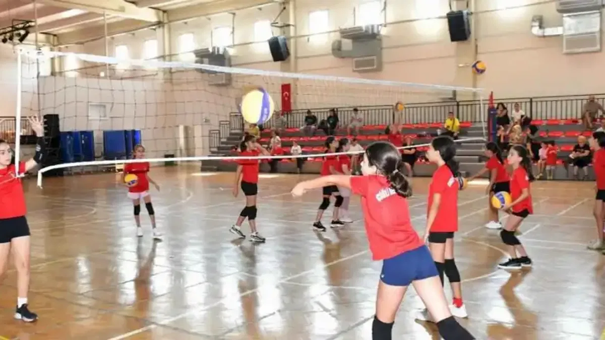 İzmir Çiğli’de 7’den 70’e yaz boyu spor coşkusu