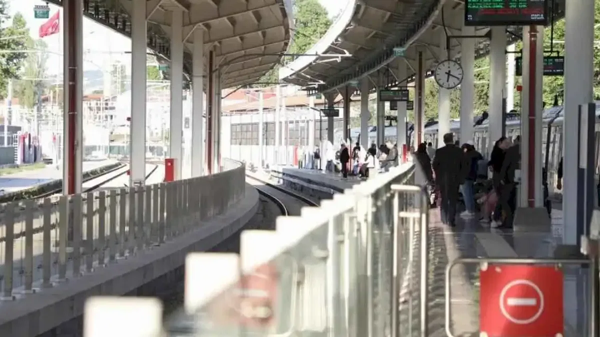 Bakanlık duyurdu... Kent içi raylı hatlar ücretsiz