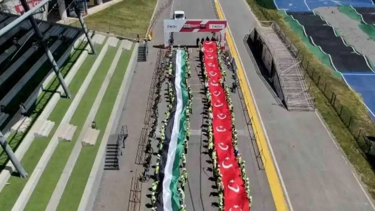 Dünya Bisiklet Günü’nde pedallar Filistinli çocuklar döndü