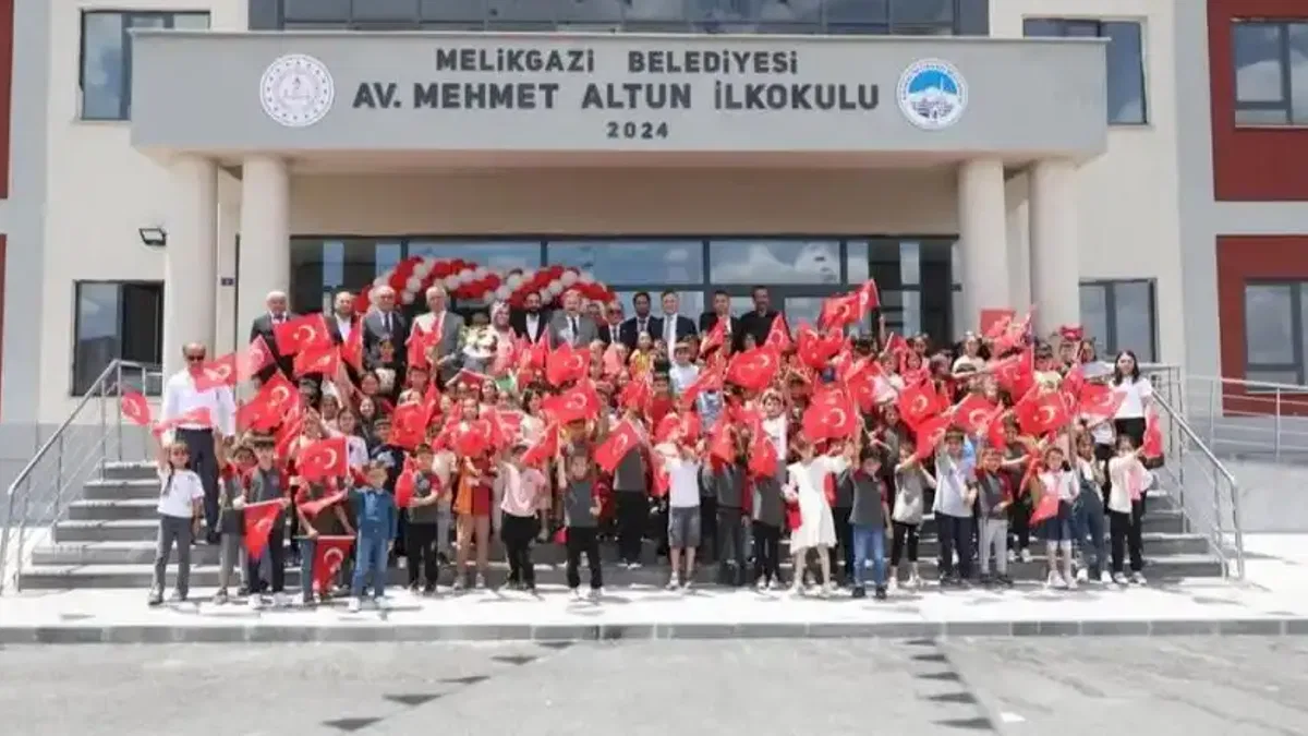 Gençlerin geleceği Kayseri Melikgazi ile gelişiyor