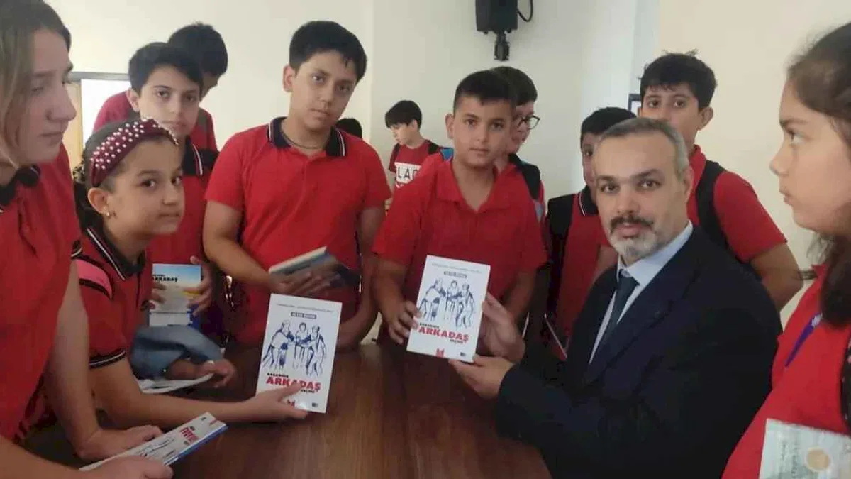 Adıyaman Gölbaşı'da 'Başarıda Arkadaş Seçimi' konferansına yoğun ilgi