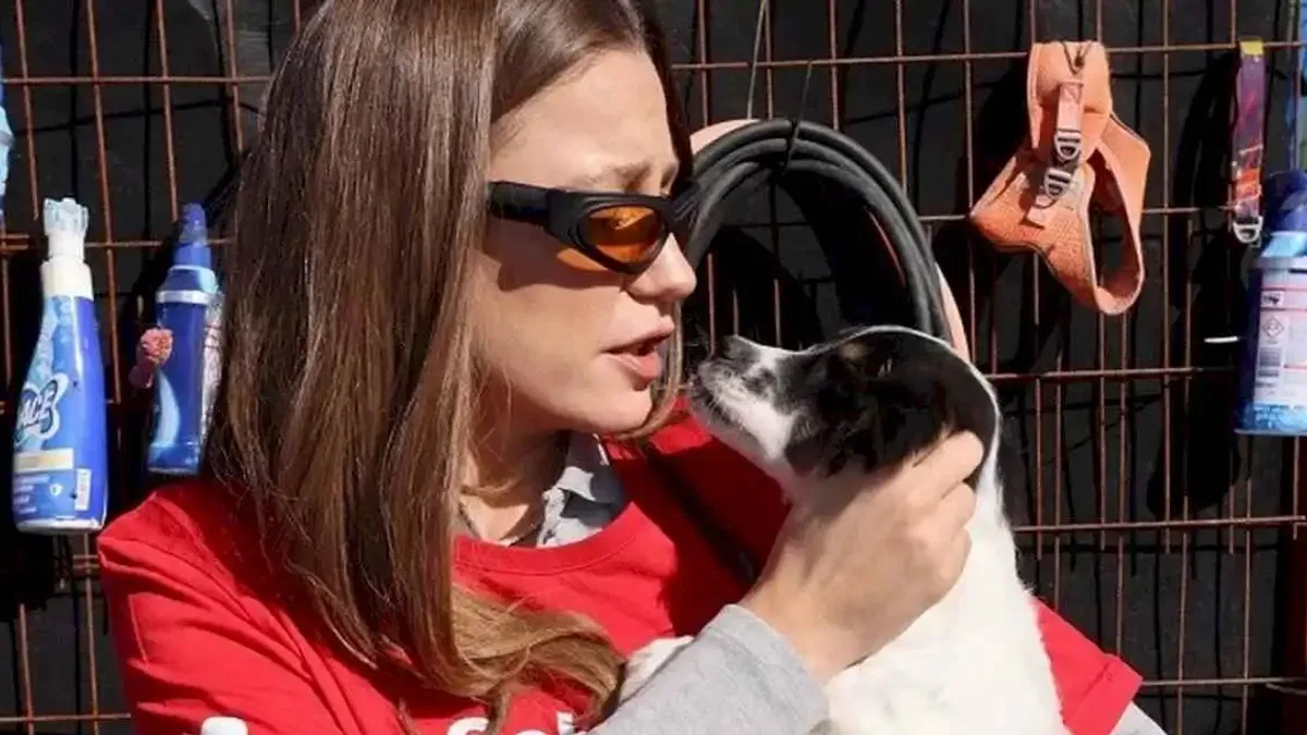 Serenay Sarıkaya'dan 'can dostlar' için özel mesai