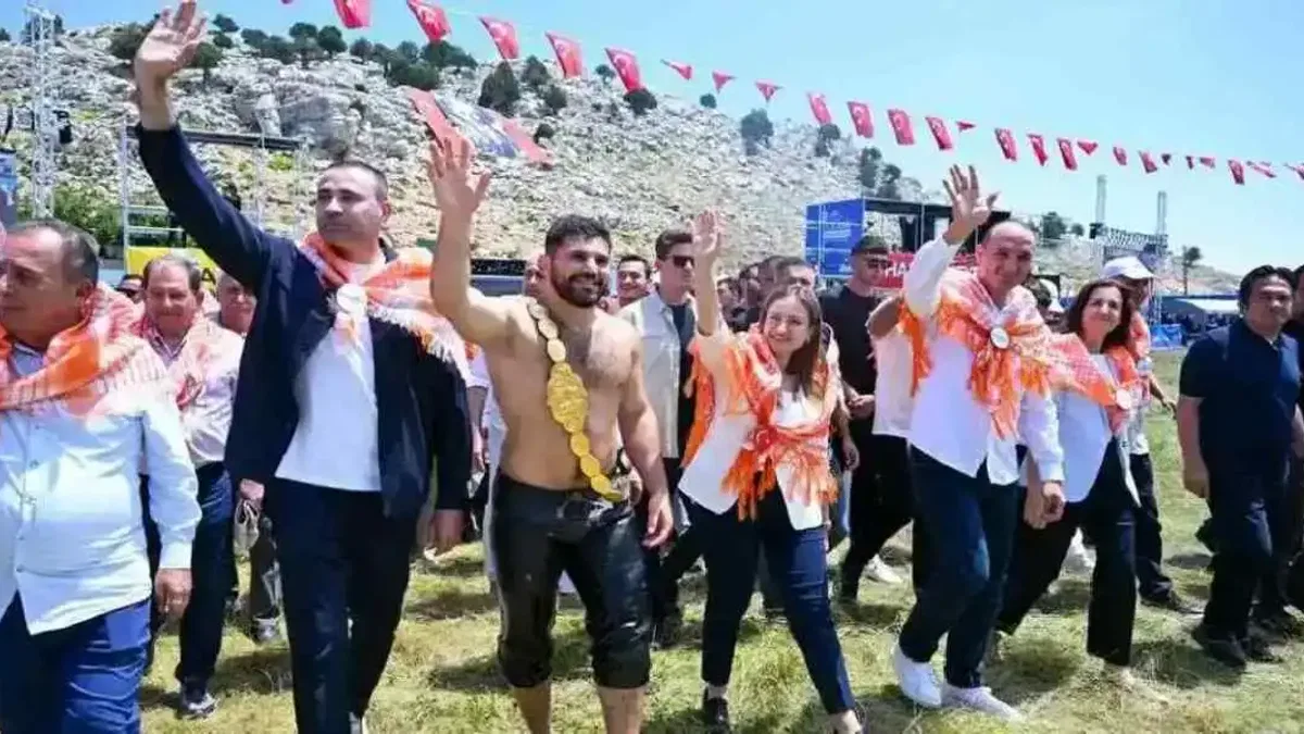 Antalya’da Feslikan güreşlerinin şampiyonu belli oldu