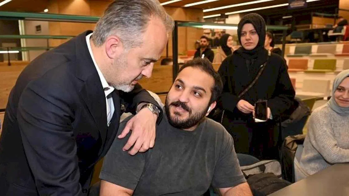 Başkan Aktaş, sahuru gençlerle yaptı