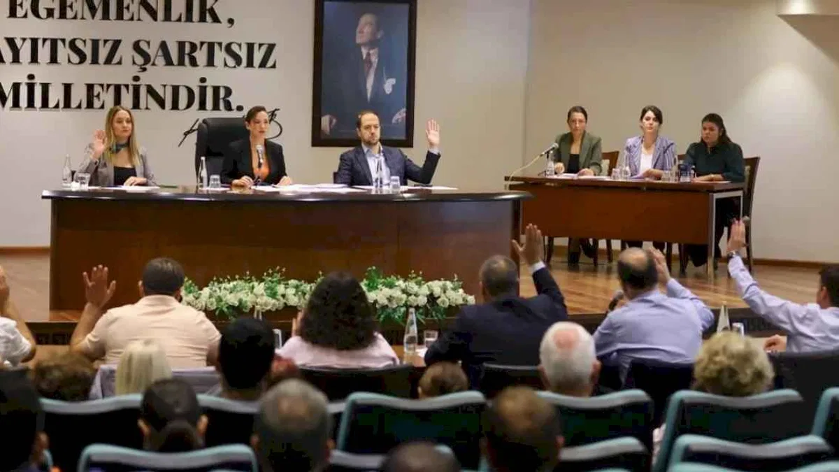 İzmir Meclisi'nde Efes otoparkı tepkisi!