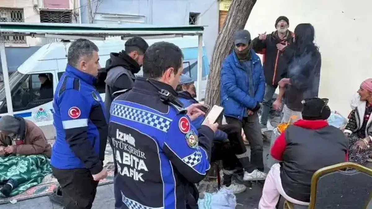 Hava soğuk ancak İzmir'de kimse yalnız değil!
