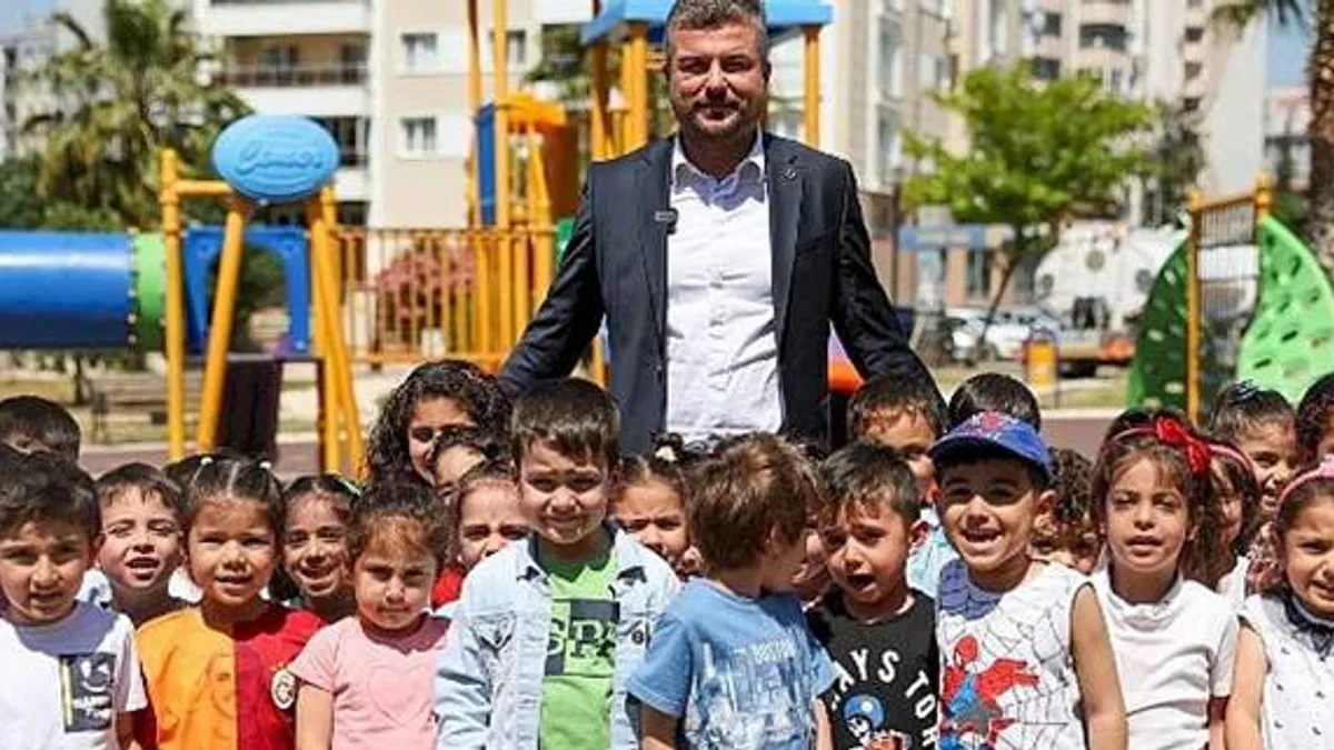 Başkan Duman miniklerle fidan dikti