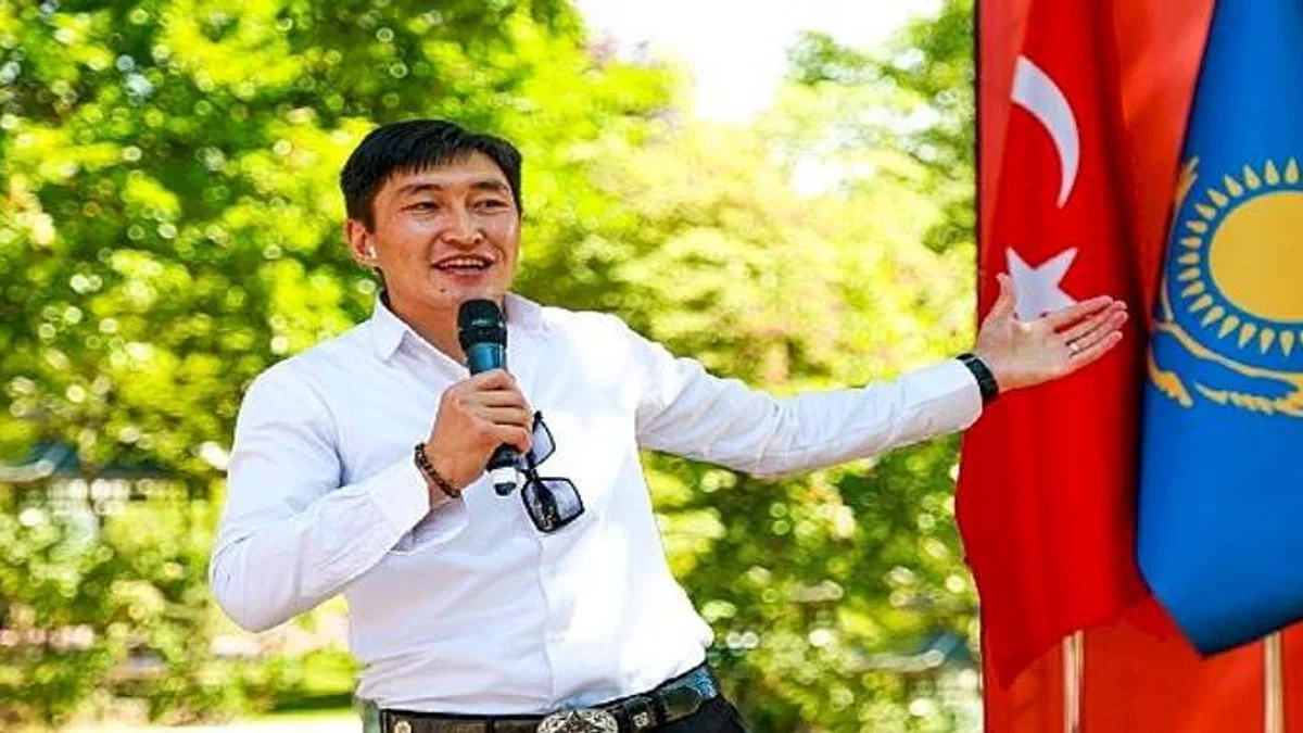 Kazak Milli Şairi Abay Kunanbayev Doğumunun 178'inci Yılında Anıldı