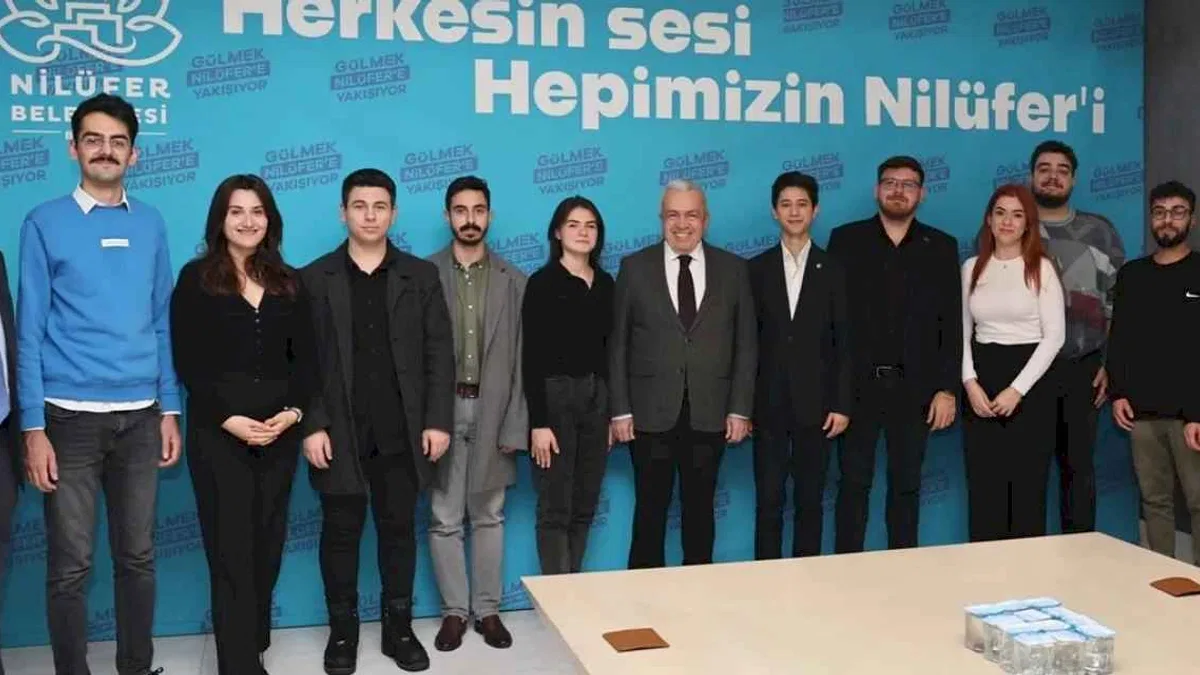 Bursa Nilüfer'de Başkan Özdemir gençleri ağırladı