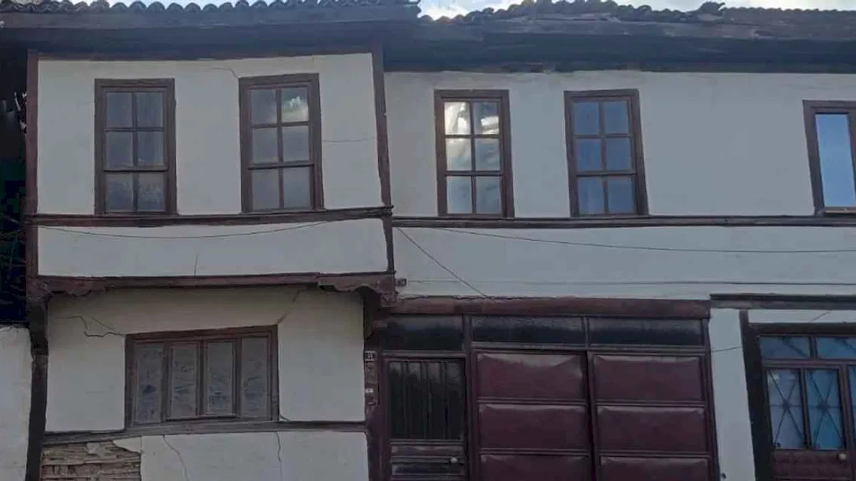 Bilecik Pazaryeri'nde tarihi binada çökme tehlikesi!