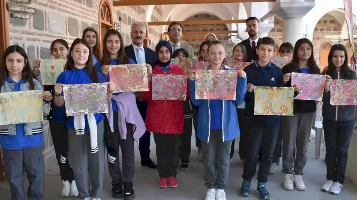 Manisa'da değerler eğitimi ile geleneksel el sanatlarına yolculuk