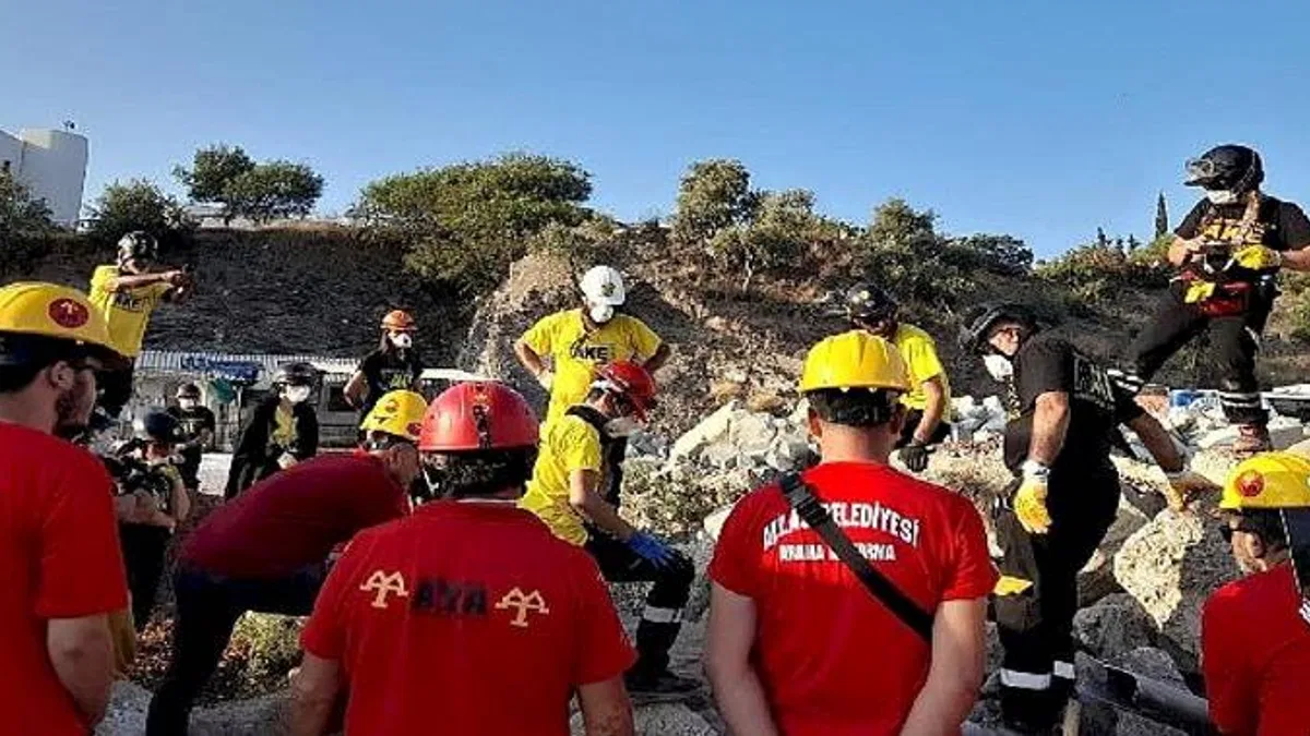 Milas belediyesi arama kurtarma ekibi eğitimlerine devam ediyor