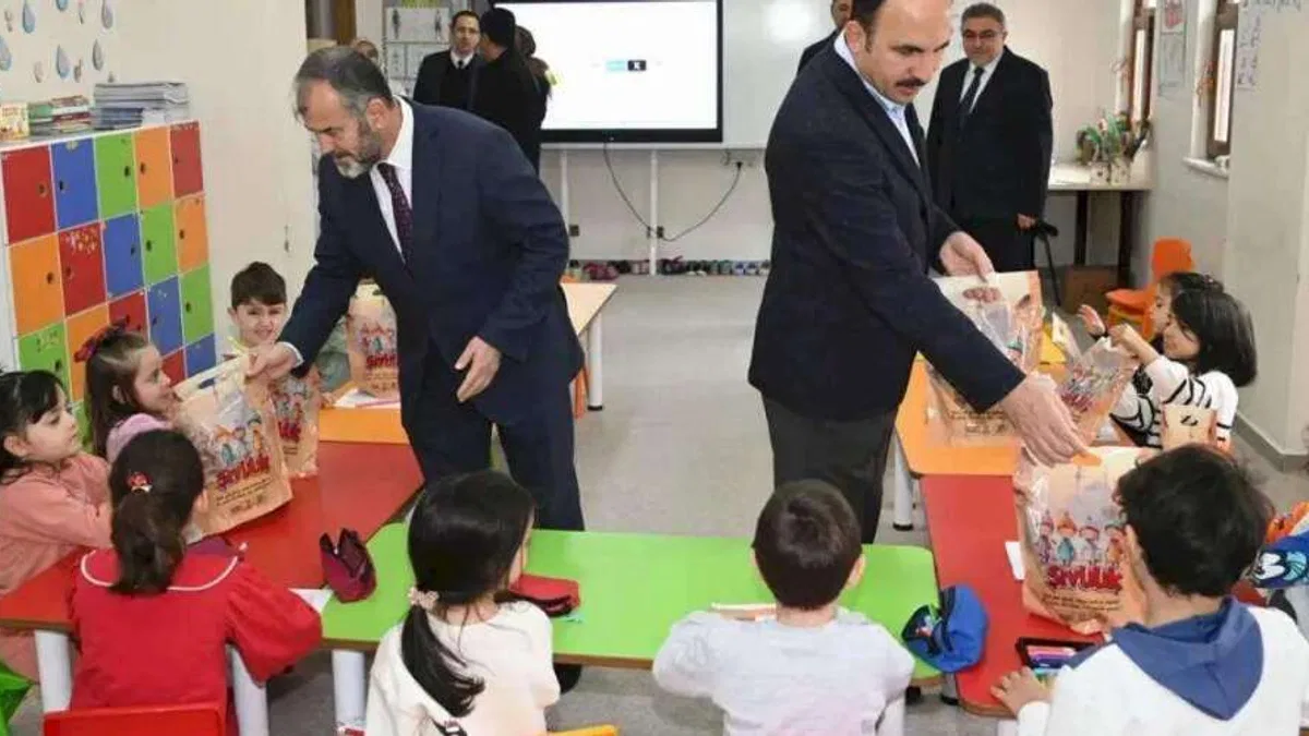 Konya'da Başkan Altay, çocukların 'Şivlilik' coşkusuna eşlik etti