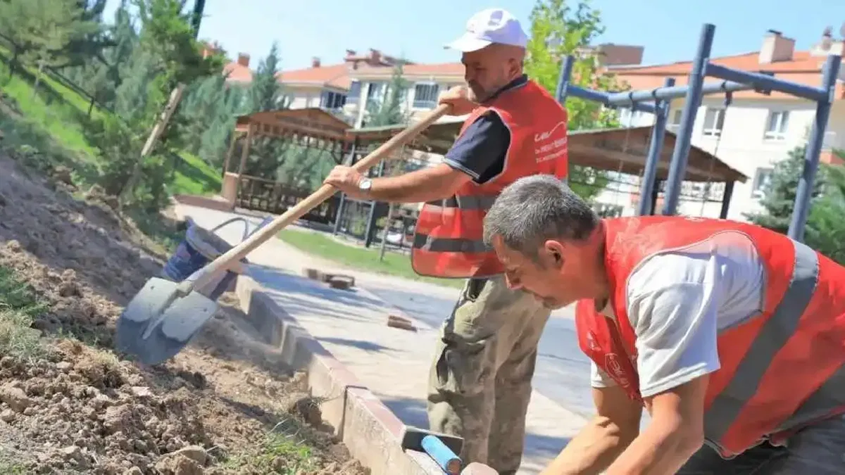 Ankara Keçiören'deki parklarda kapsamlı çalışma devam ediyor