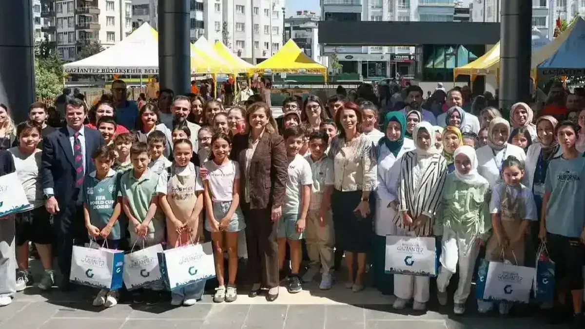 Gaziantep'te 11 farklı branşta 100 öğrenci final için yarıştı